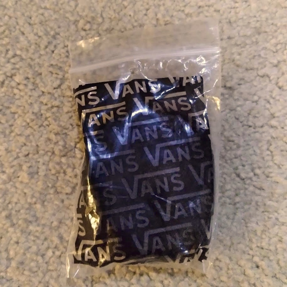 5/$5 moving sale - vans shoelaces; black